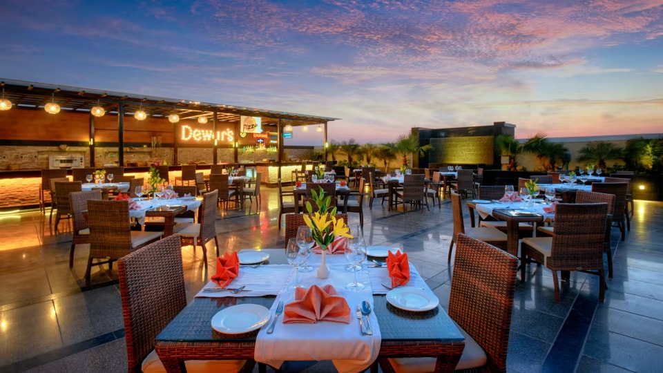 CRYSTAL SAROVAR PORTICO - Agra photo 4