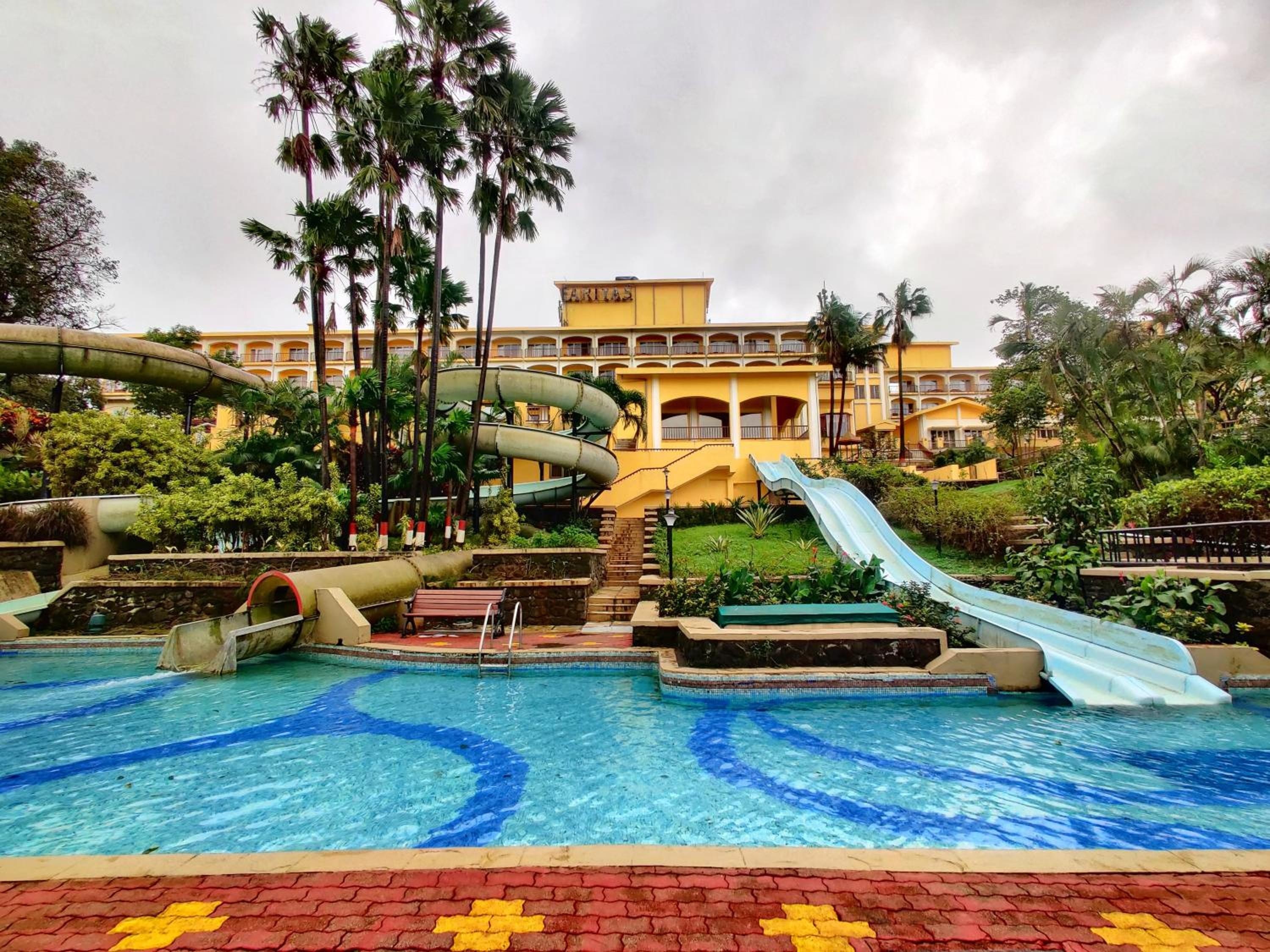 Fariyas Resort photo 2