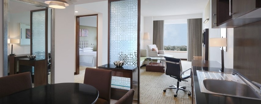 Four Points by Sheraton Hotel & Serviced Apartments, Pune photo 2