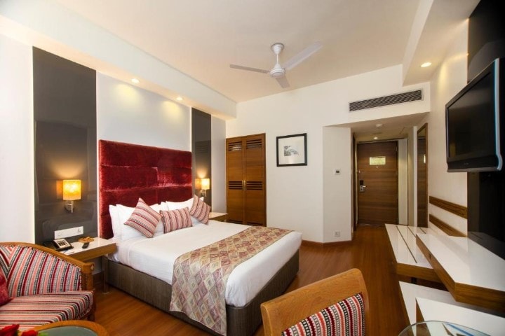 Hotel Maurya photo 2