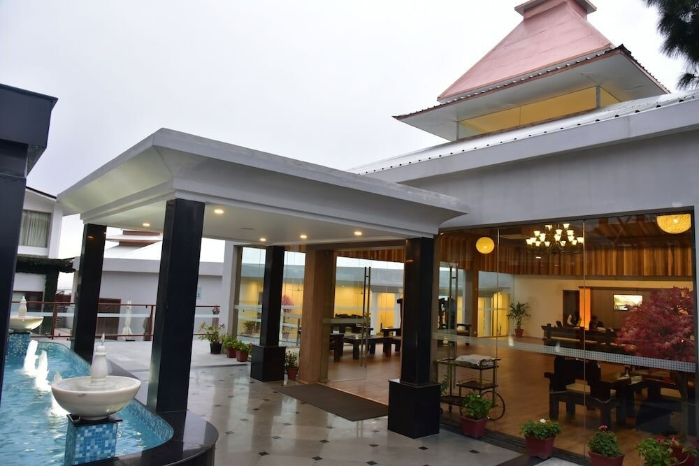 Hotel Parwanoo Heights photo 3