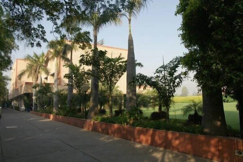 Hotel Radha Ashok photo 3