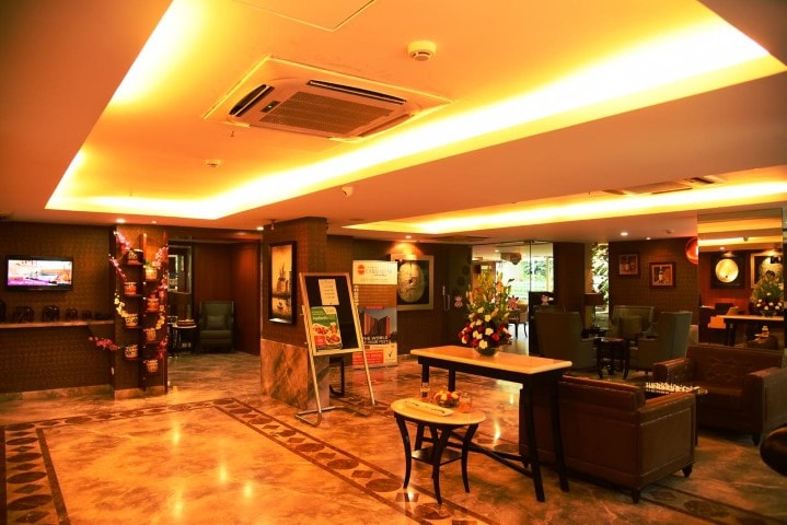 Hotel Royal Orchid Suites - Whitefield - Banglore photo 2