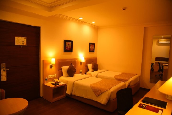 Hotel Royal Orchid Suites - Whitefield - Banglore photo 4