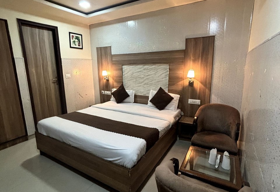 Hotel Yuvraj photo 2