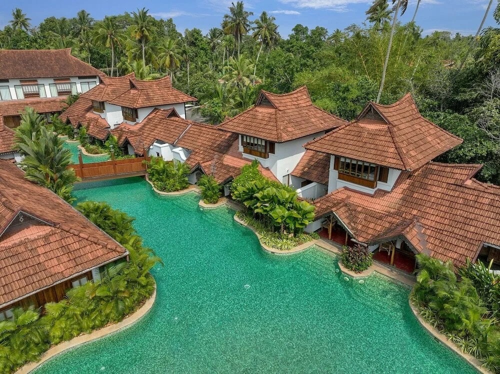 Kumarakom Lake Resort photo 2