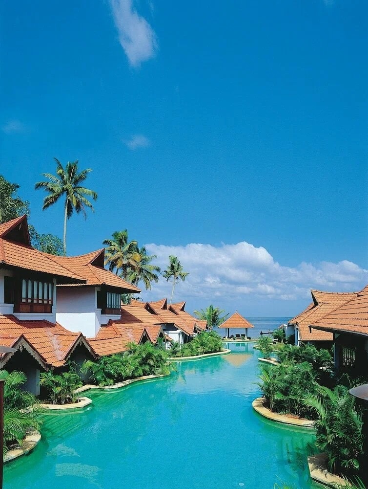Kumarakom Lake Resort photo 3