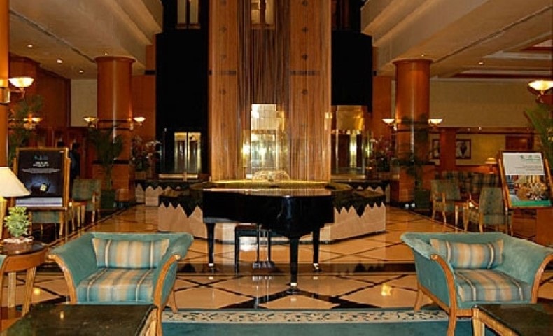 Ramada Plaza by Wyndham Palm Grove photo 4