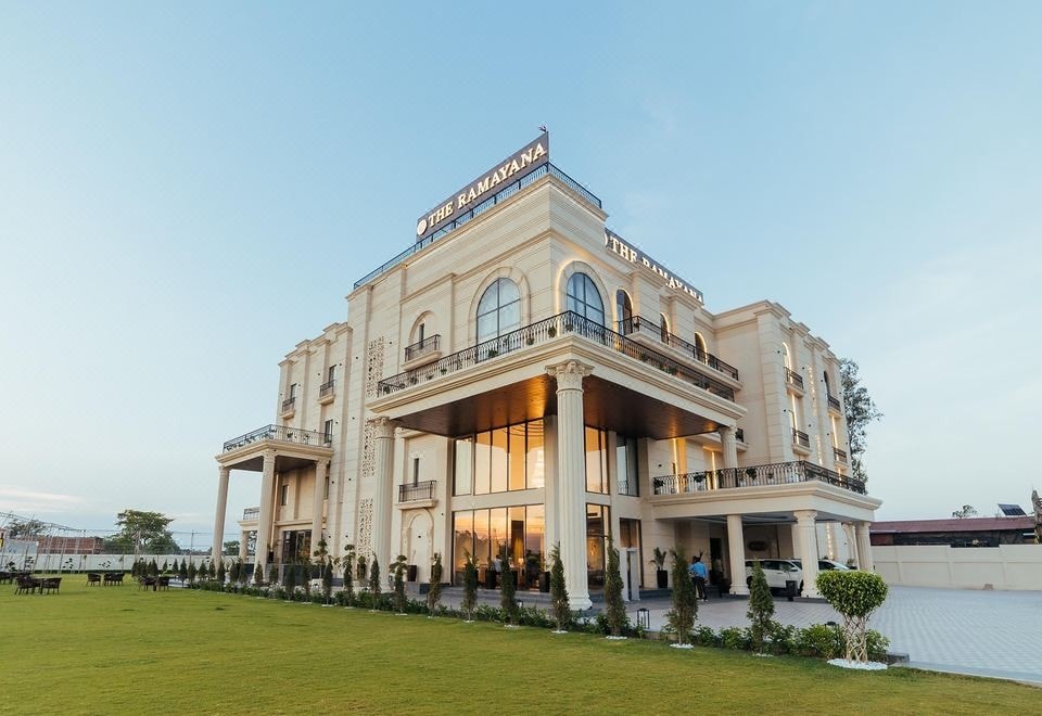 Ramayana Hotel photo 2
