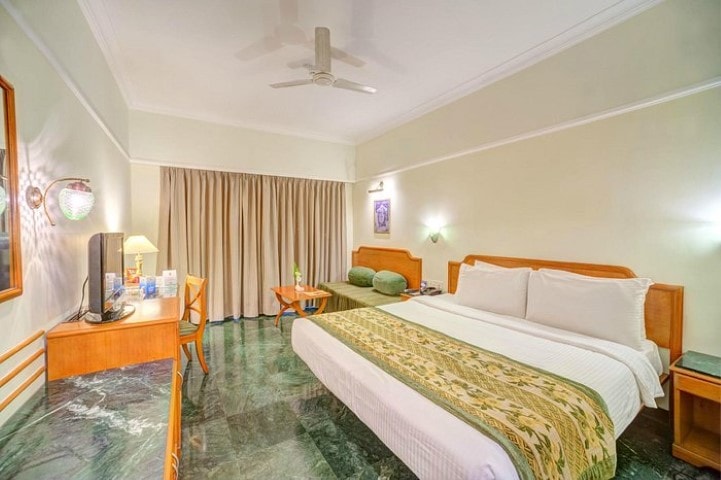 Renest Shraddha Inn - Shirdi photo 2