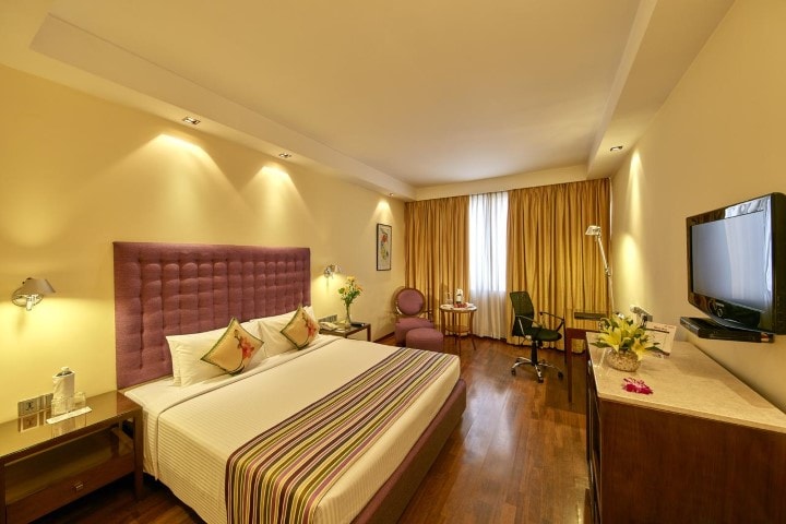 Royal Orchid Resort & Convention Centre - Banglore photo 2