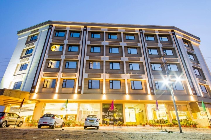 The Grand Sharan katra