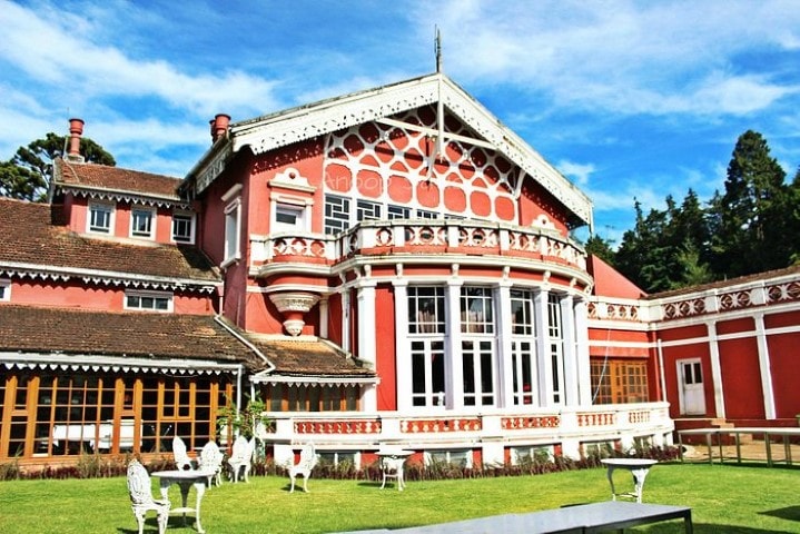 WelcomHeritage Fernhills Royal Palace