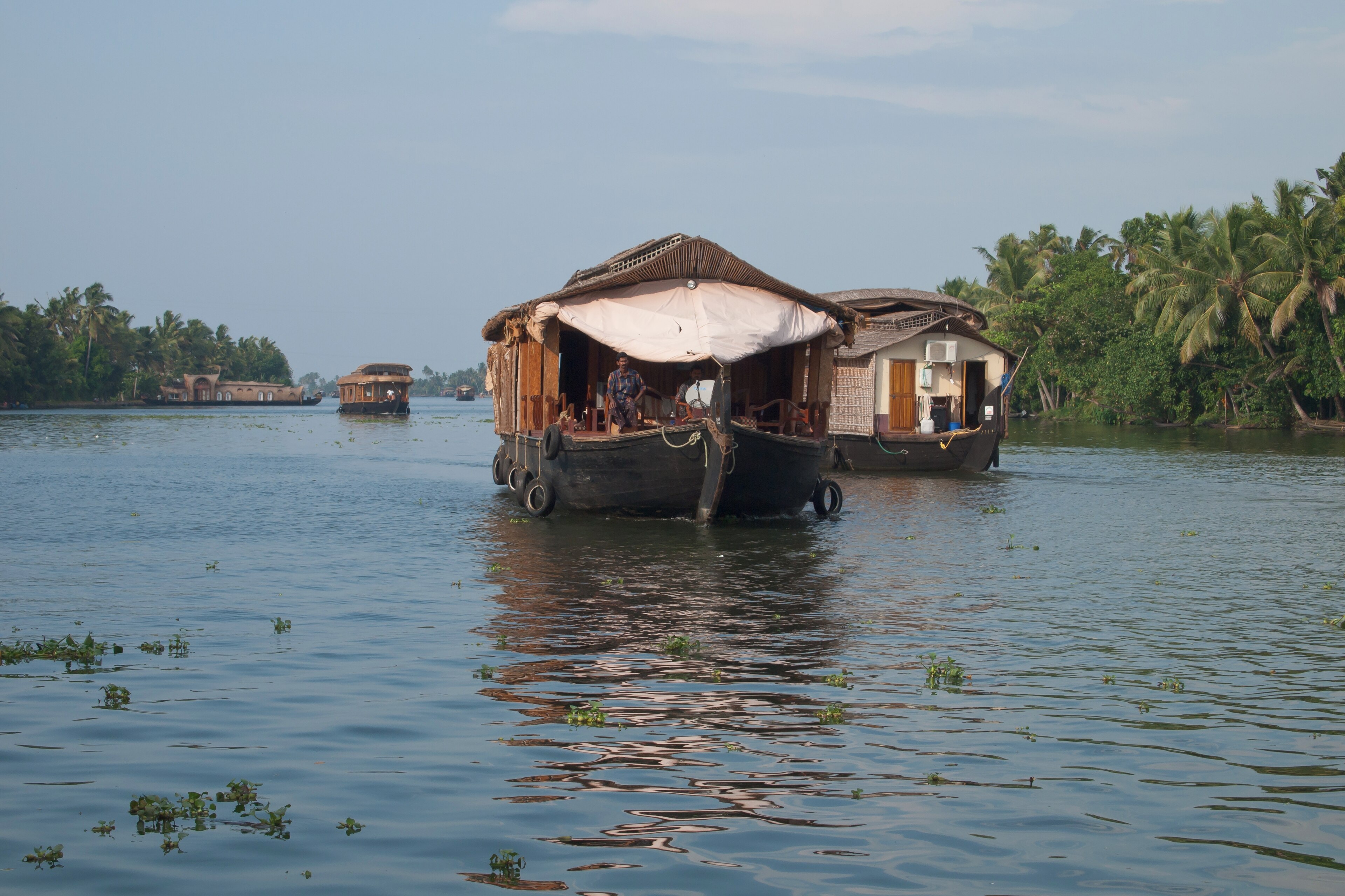 Houseboats: Live on the Water