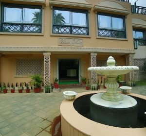 Entrance 02